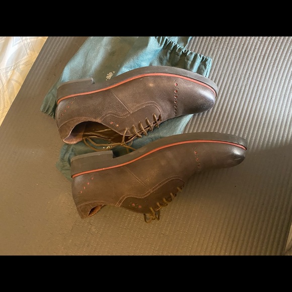 Mens shoes